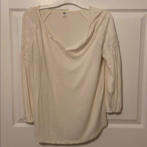 Women’s 3/4 sleeve shirt.